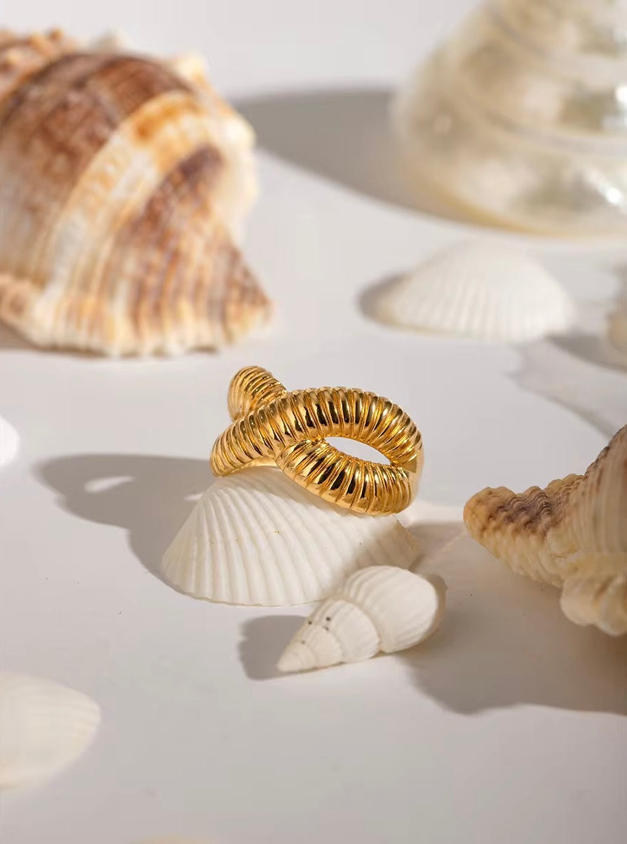 Shelly Ring - Waterproof, 18k Gold Plated