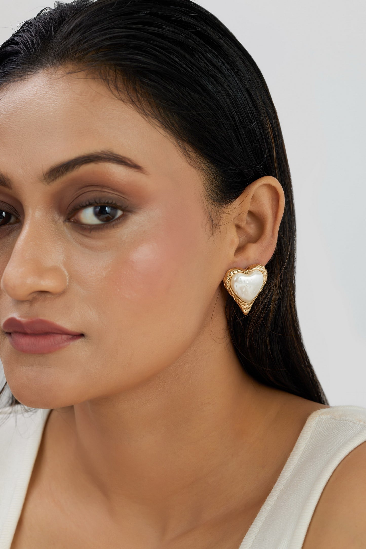 Daisy Pearl Earrings - Anti Tarnish