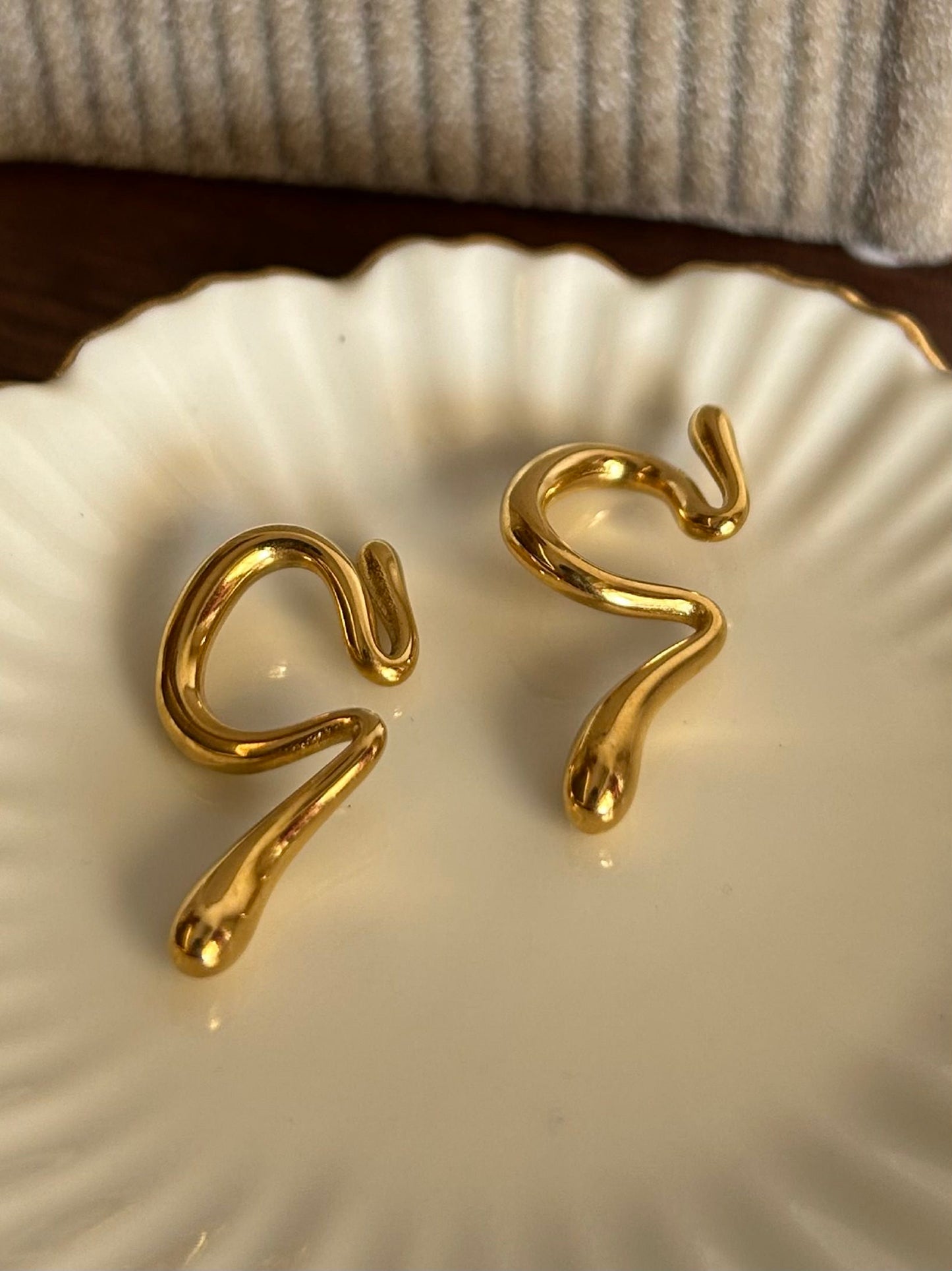 Ayan Earcuffs - Waterproof, 18k Gold Plated