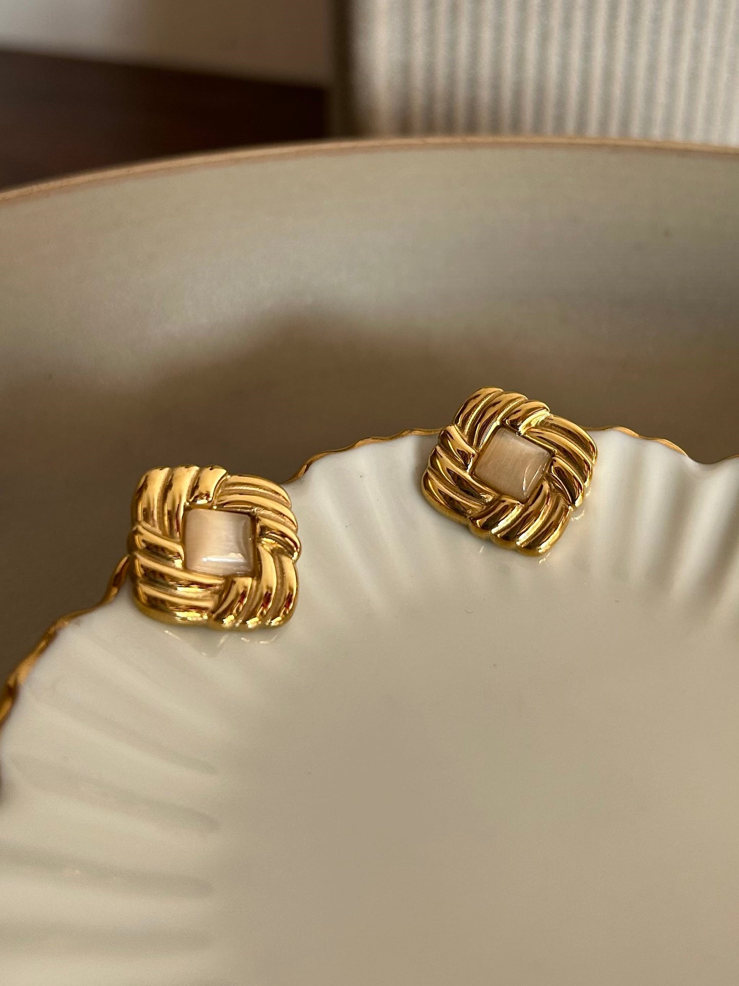 Nara Earrings - Waterproof, 18k Gold Plated