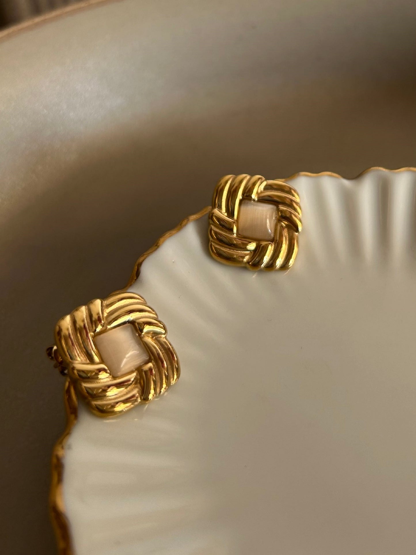 Nara Earrings - Waterproof, 18k Gold Plated