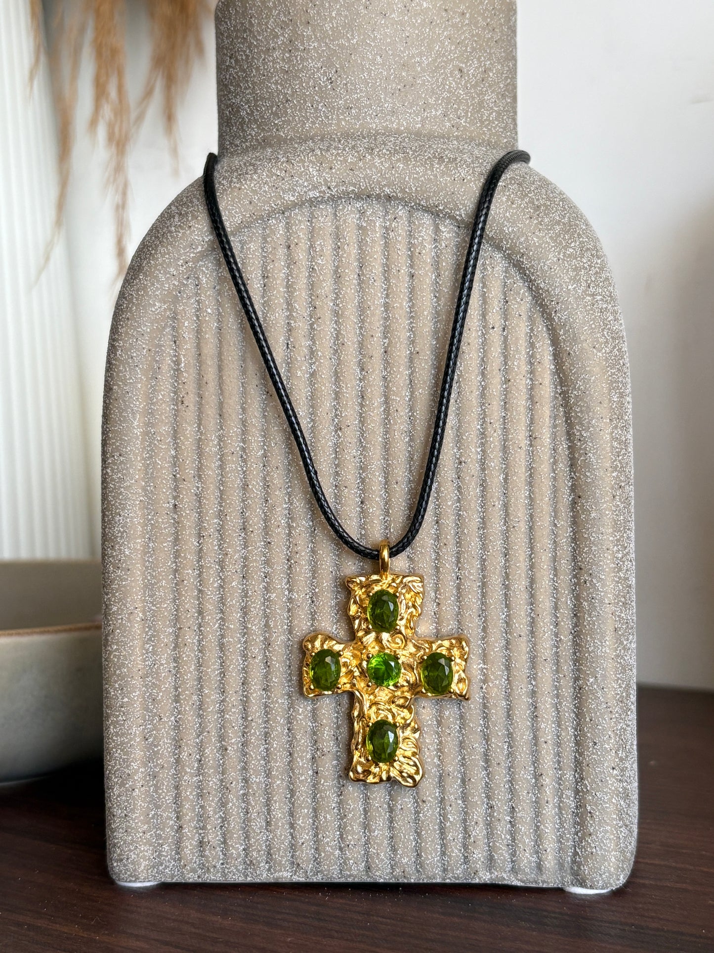 Cross Necklace - Waterproof, 18k Gold Plated