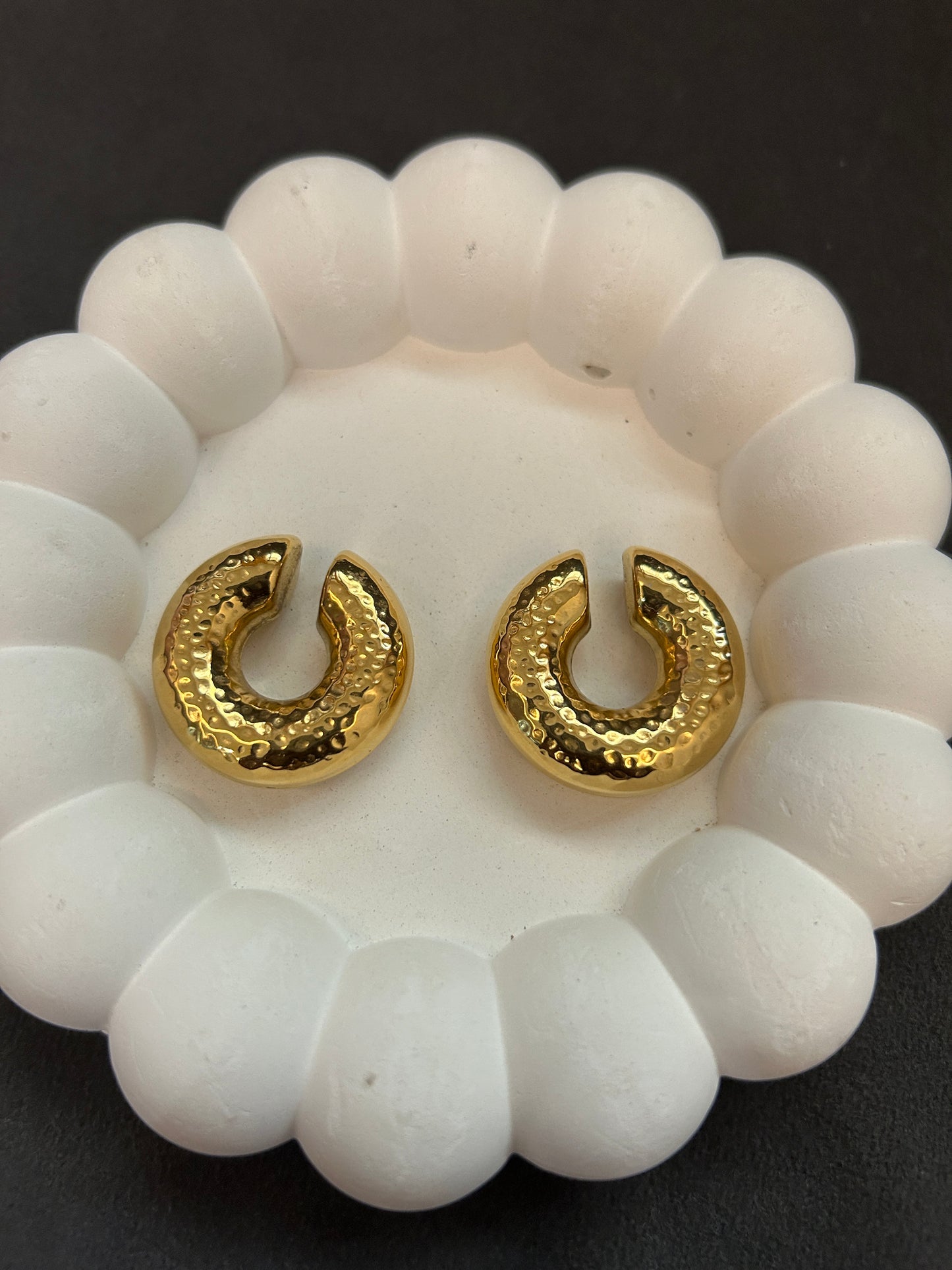Sai Earcuff (Set of 1) - Waterproof, 18k Gold Plated