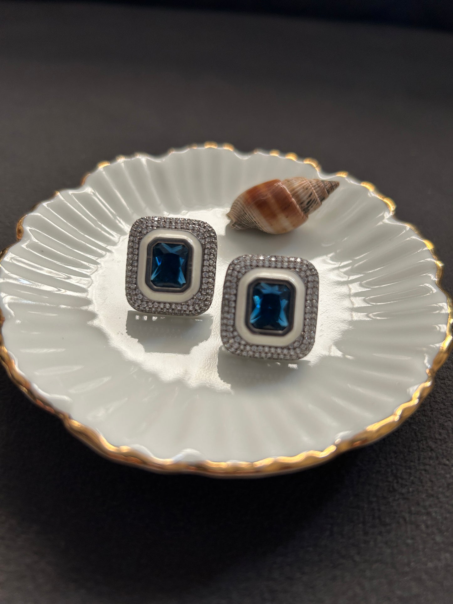 Tiro Earrings - Anti Tarnish, Rhodium Plating