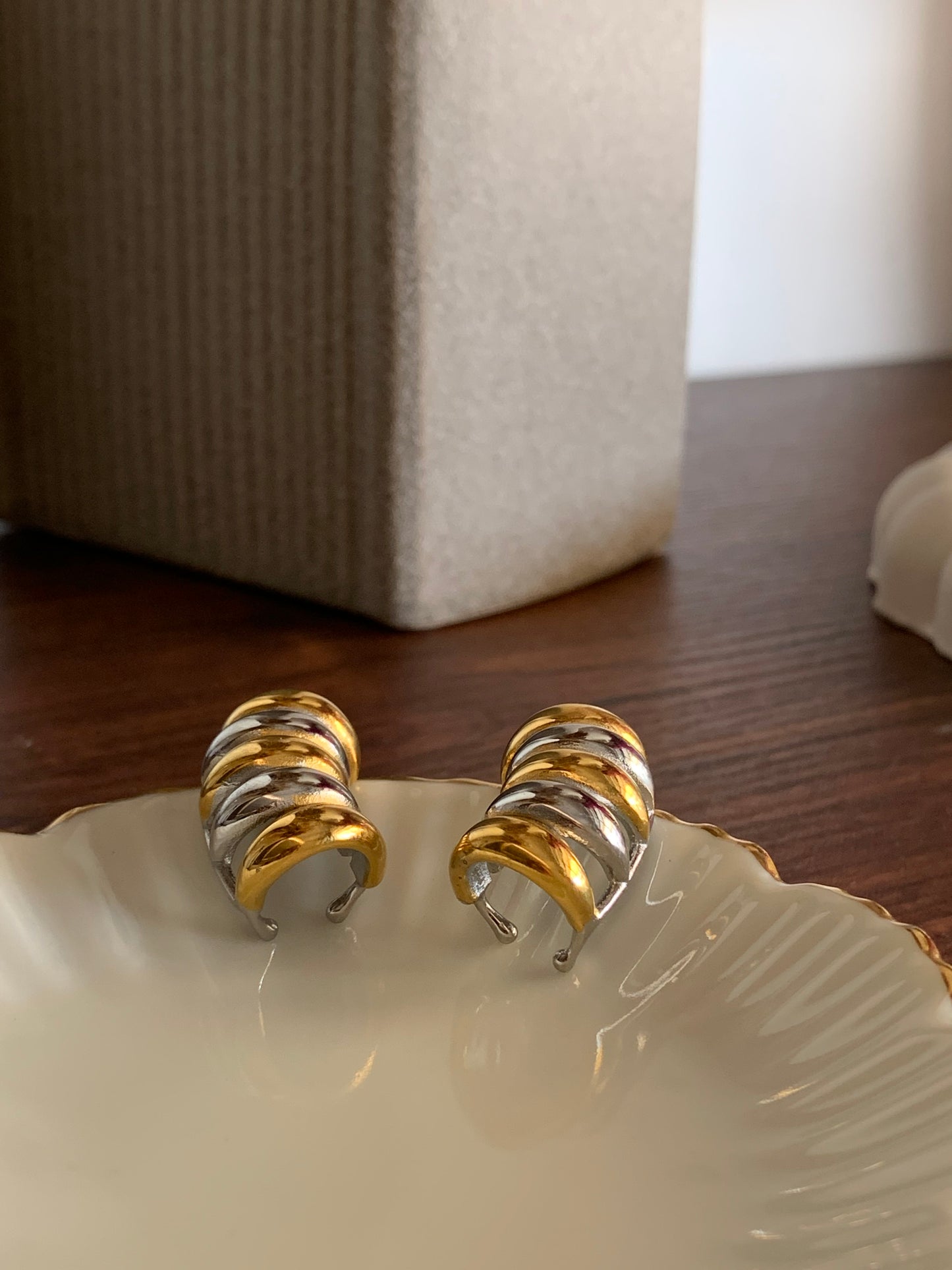 Azey Earrings/Earcuff - Waterproof, 18k Gold Plated