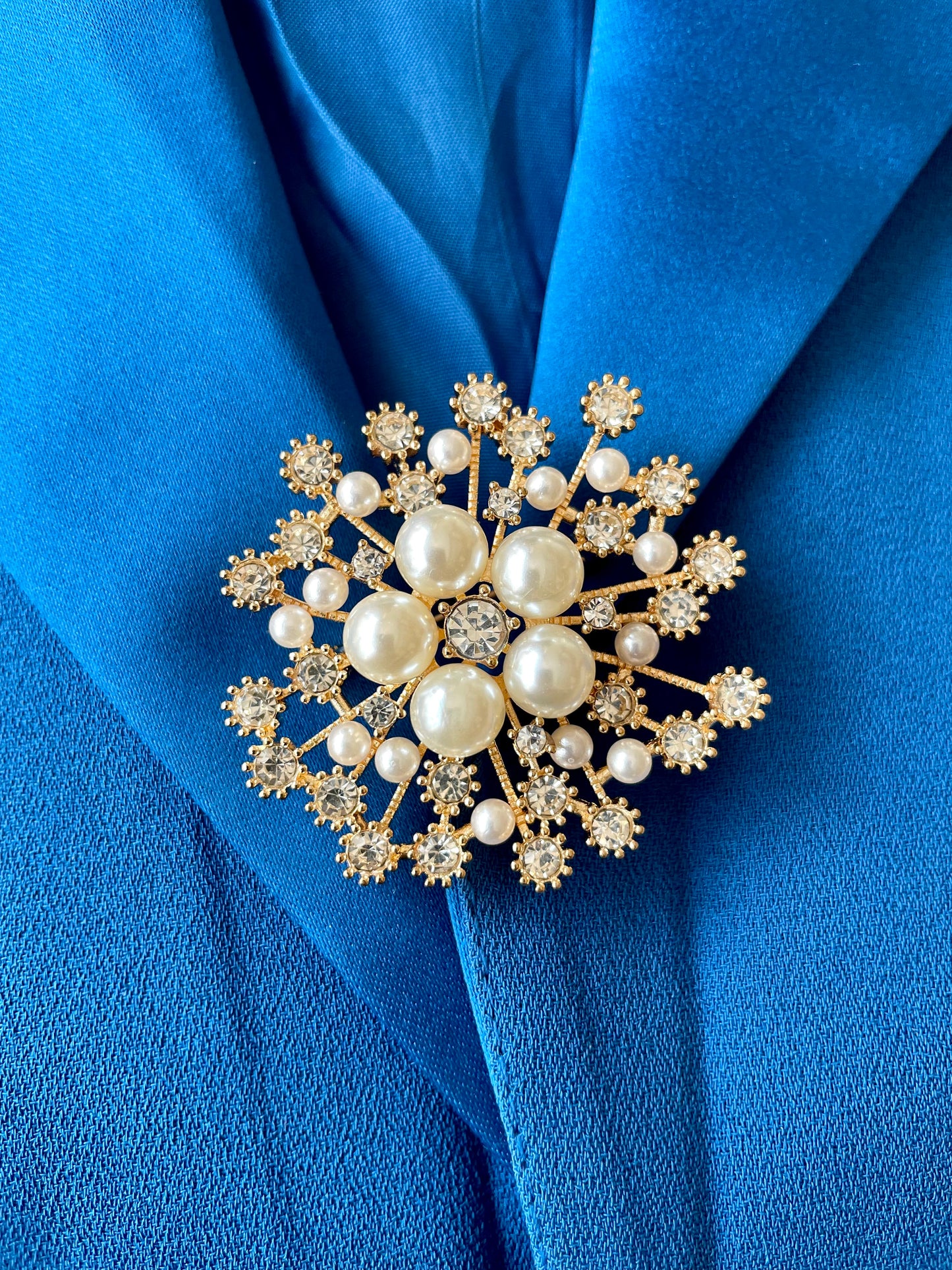 Snowflake Pearl Studded Brooch