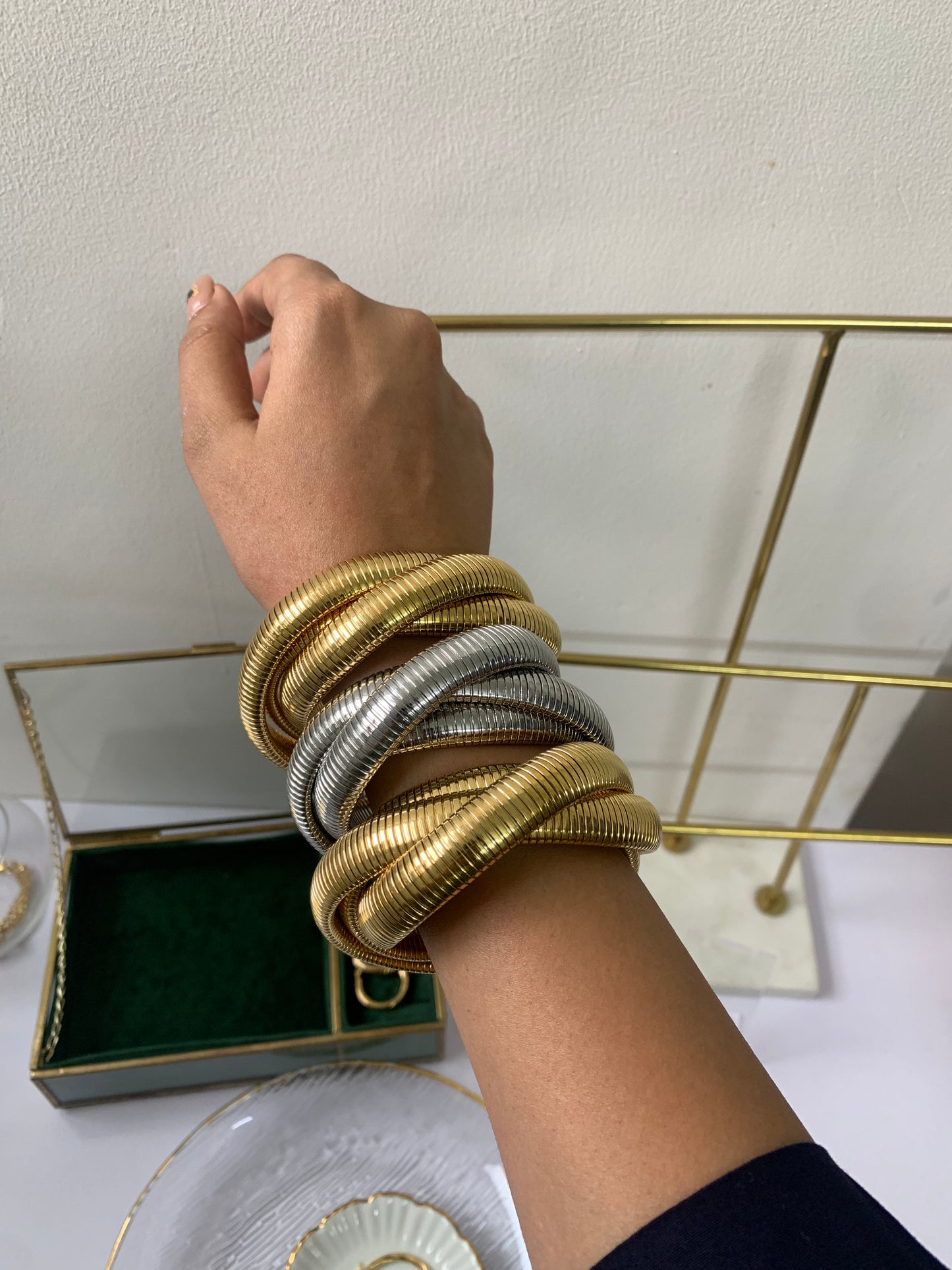 Liza Intertwined Bracelet - Waterproof, 18k Gold Plated