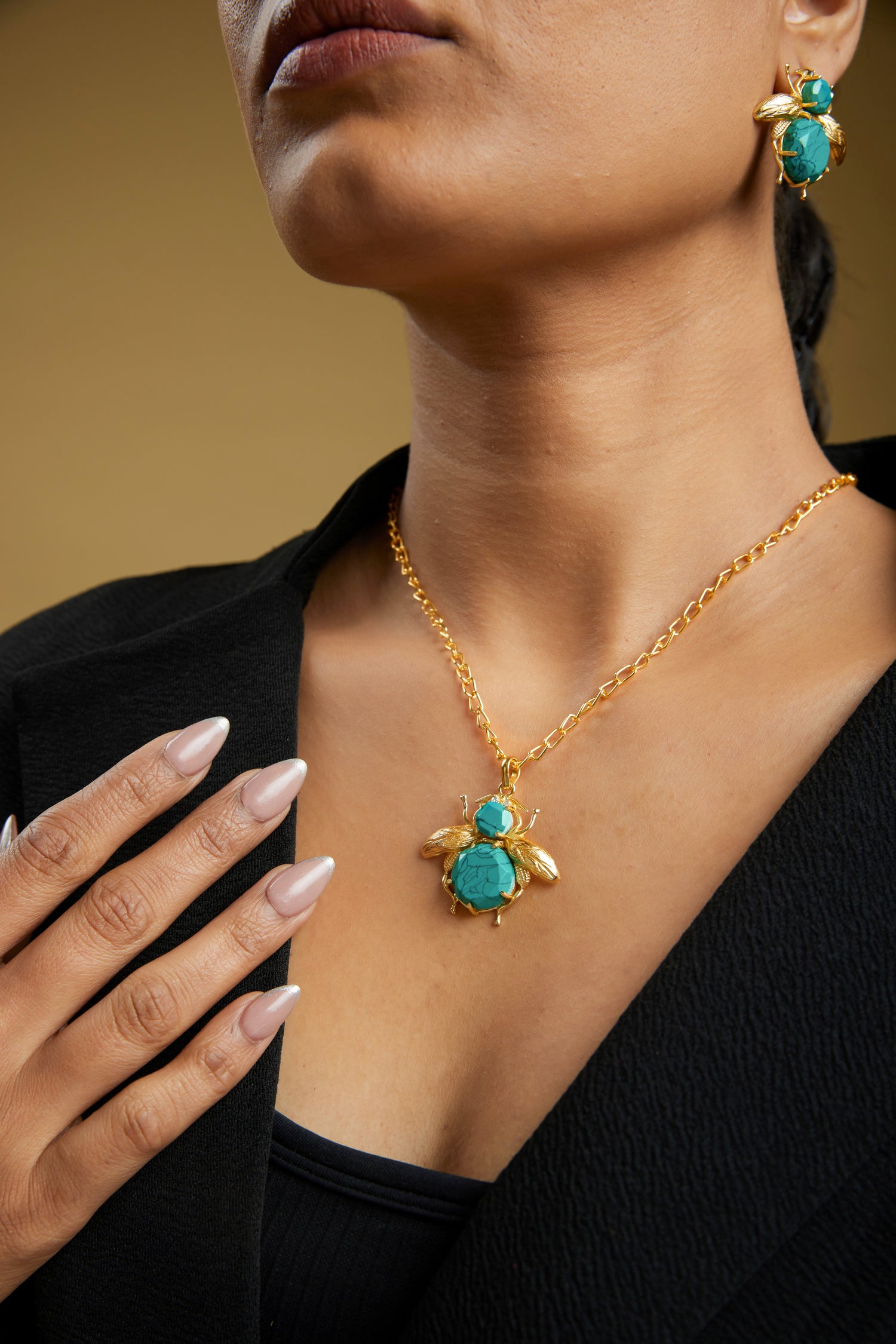 Aqua Bee Necklace - 18k Gold Plated, Anti Tarnish