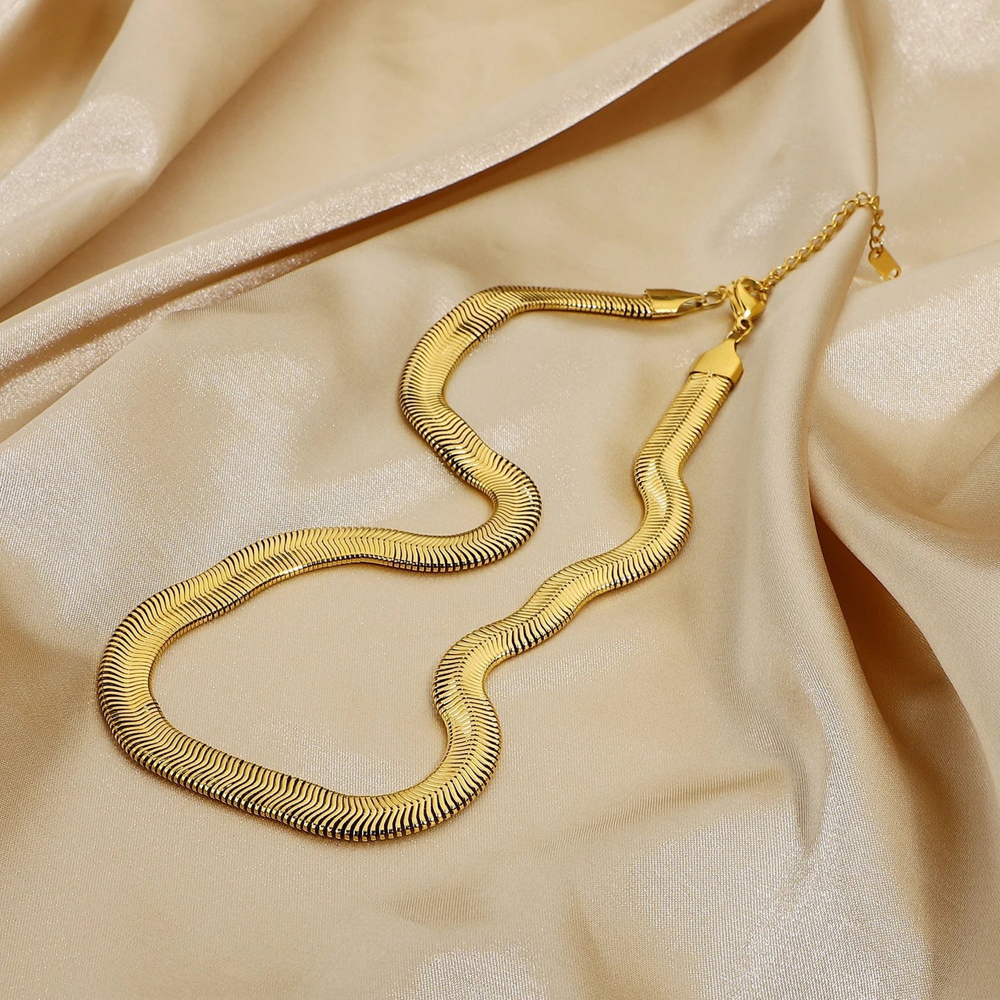 Roze Necklace - Waterproof, 18k Gold Plated