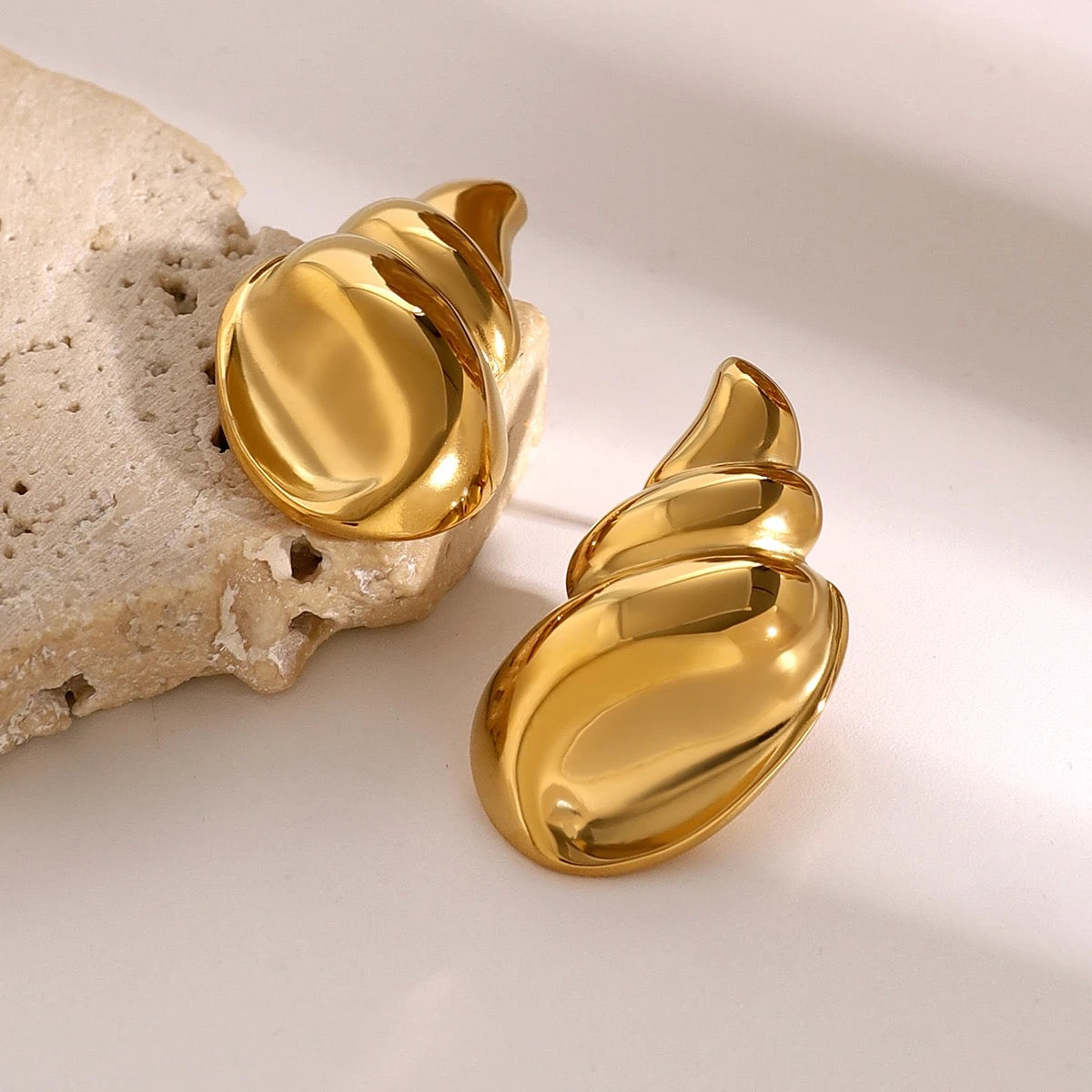 Niki Earrings - Waterproof, 18k Gold Plated