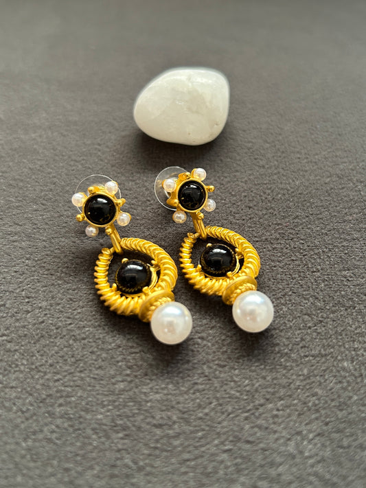 Amelia Earrings - 18k Gold Plated, Anti Tarnish