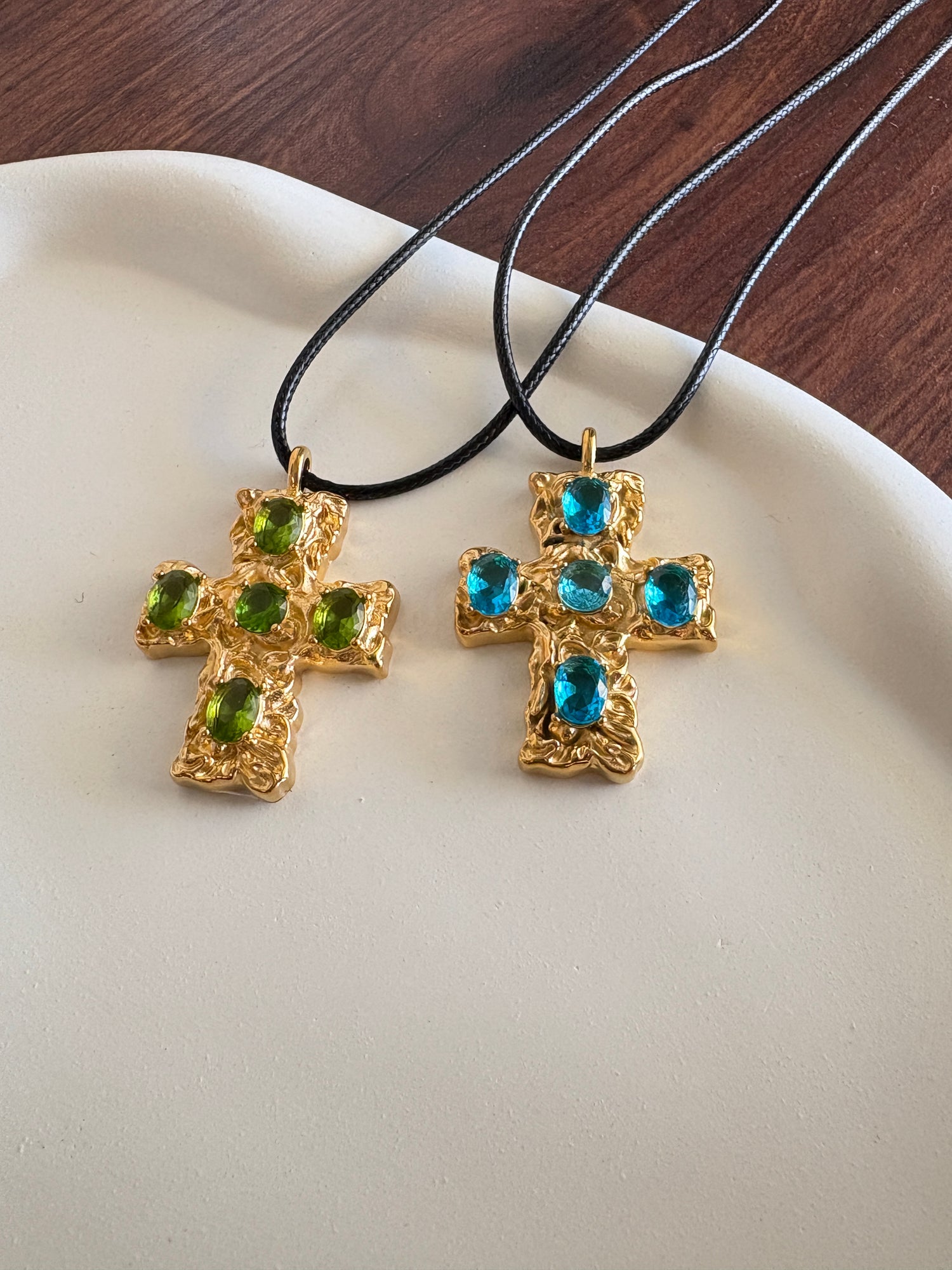 Cross Necklace - Waterproof, 18k Gold Plated