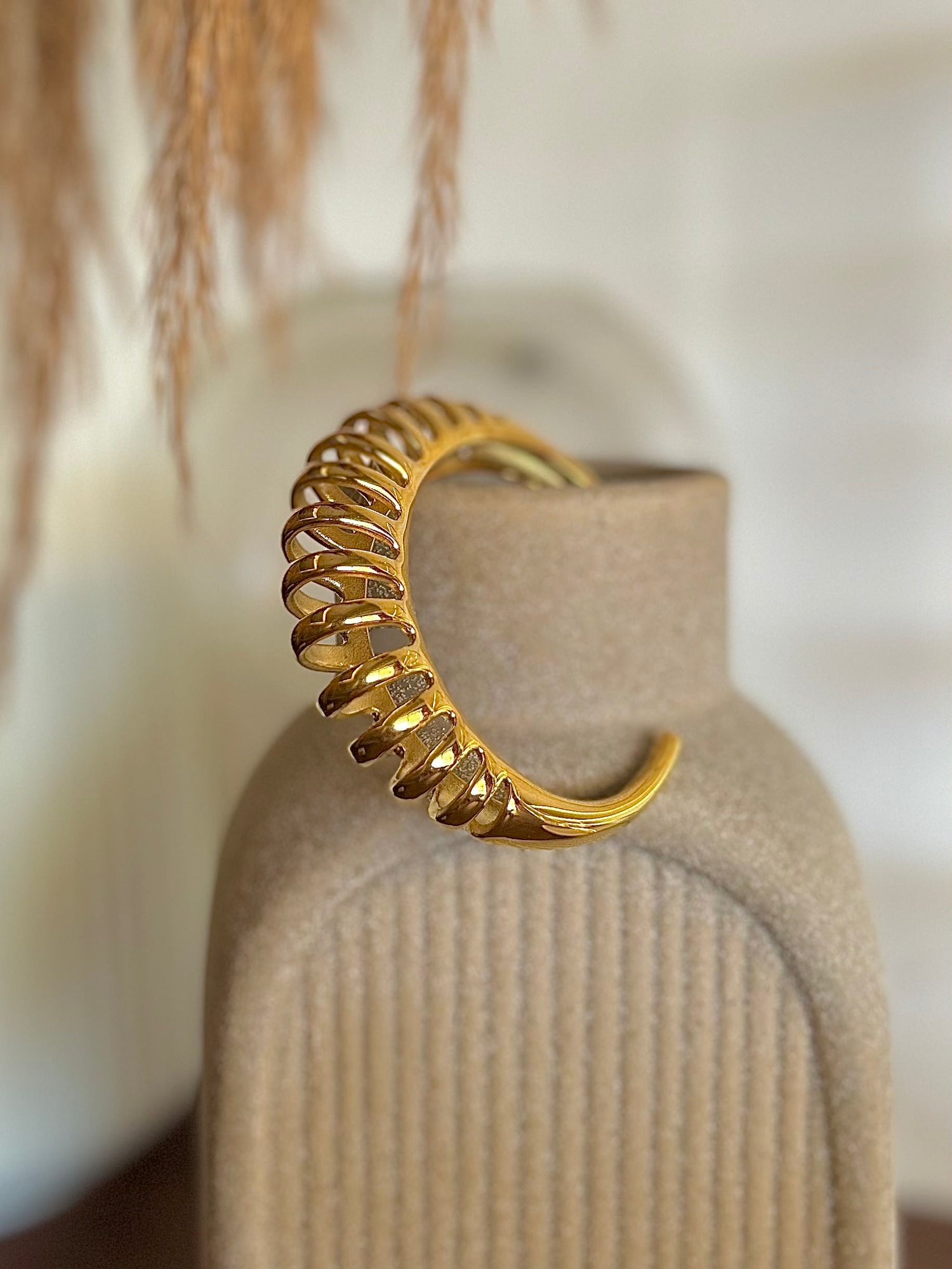 Yeti Bracelet - Waterproof, 18k Gold Plated