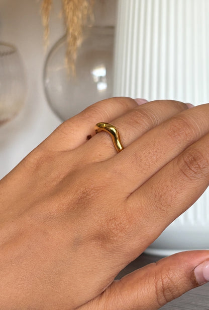Rosy Ring - Waterproof, 18k Gold Plated