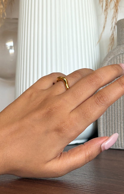 Rosy Ring - Waterproof, 18k Gold Plated