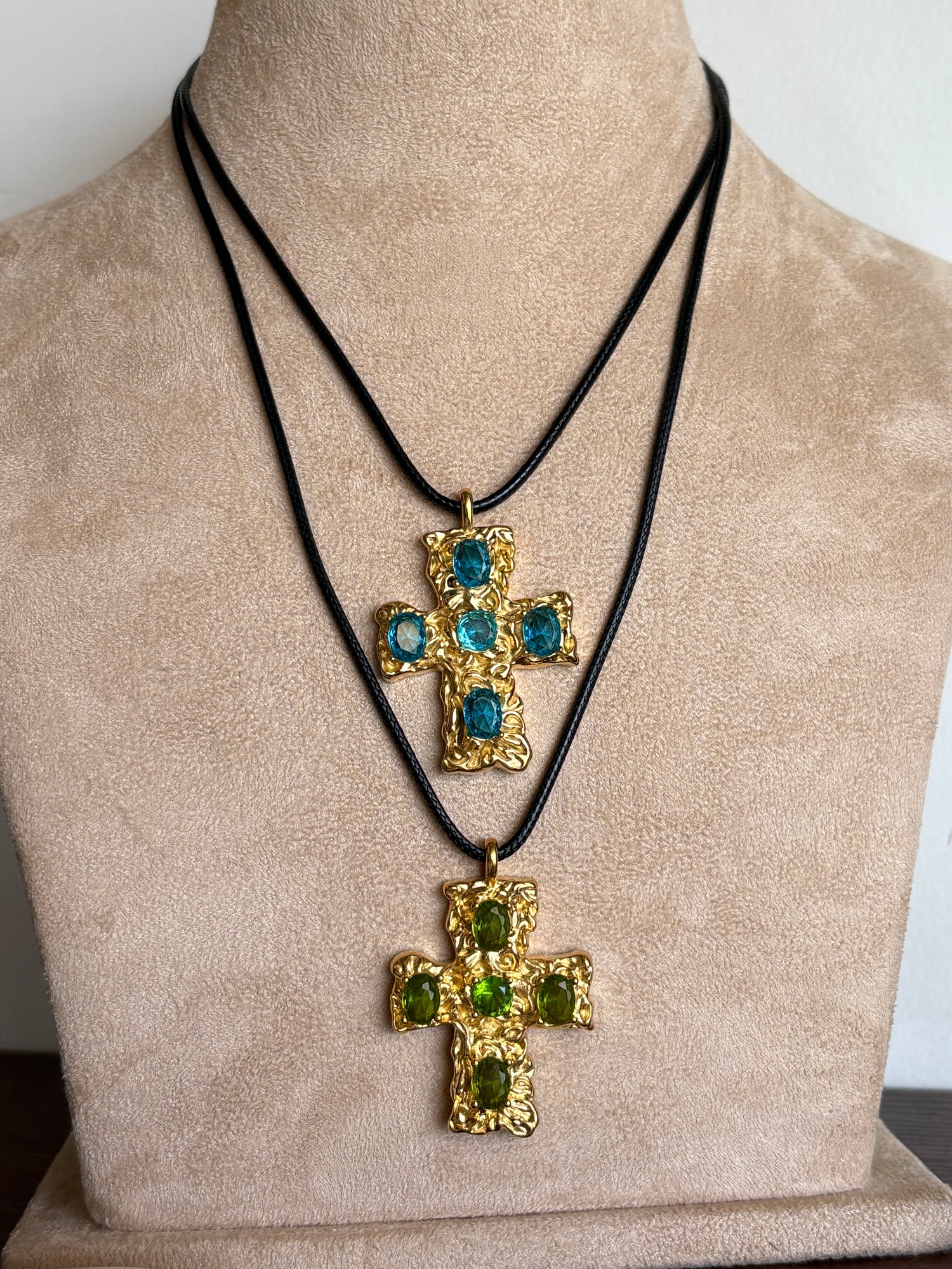 Cross Necklace - Waterproof, 18k Gold Plated