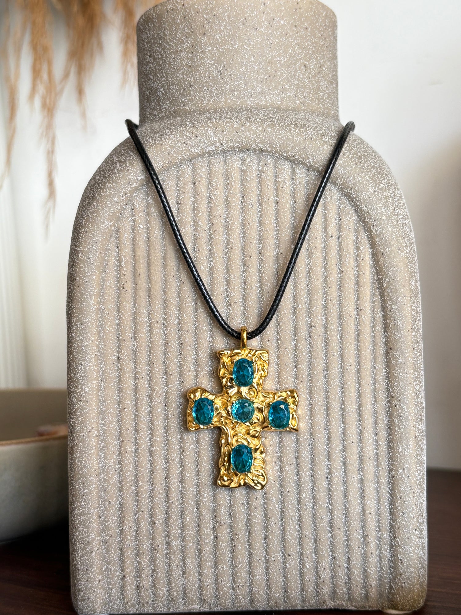 Cross Necklace - Waterproof, 18k Gold Plated