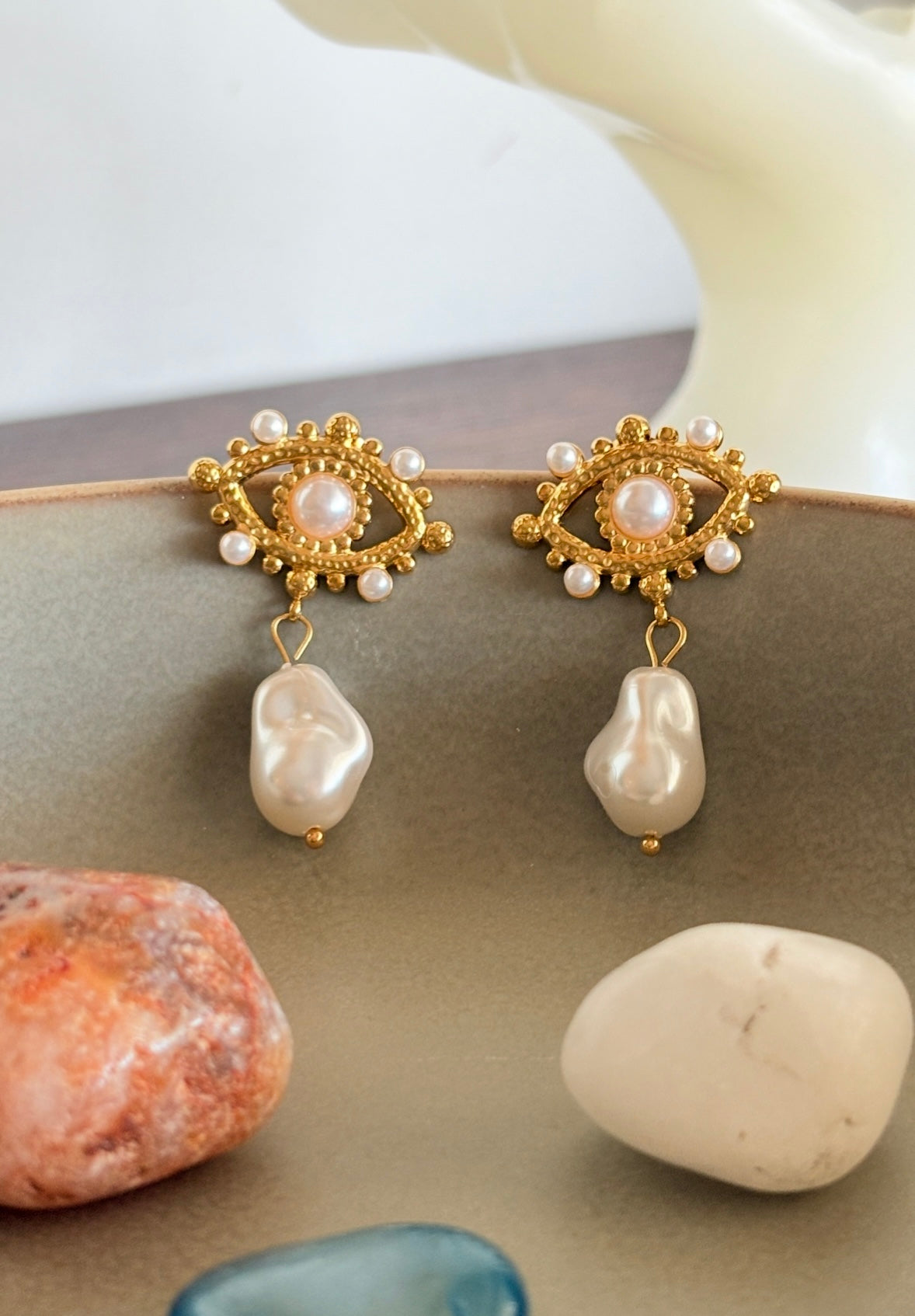 Eye Pearl Earrings - Waterproof, 18k Gold Plated