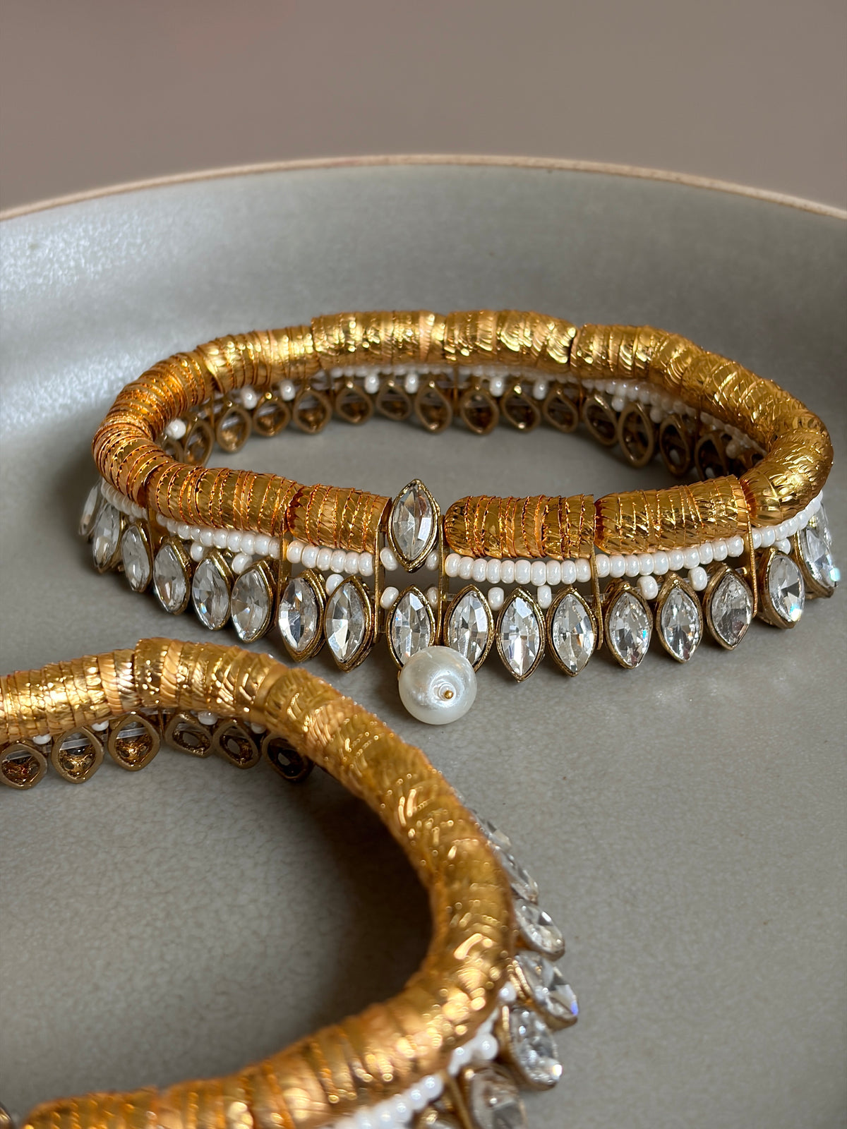 Arti Kundan Gold Beaded Elasticated Payal