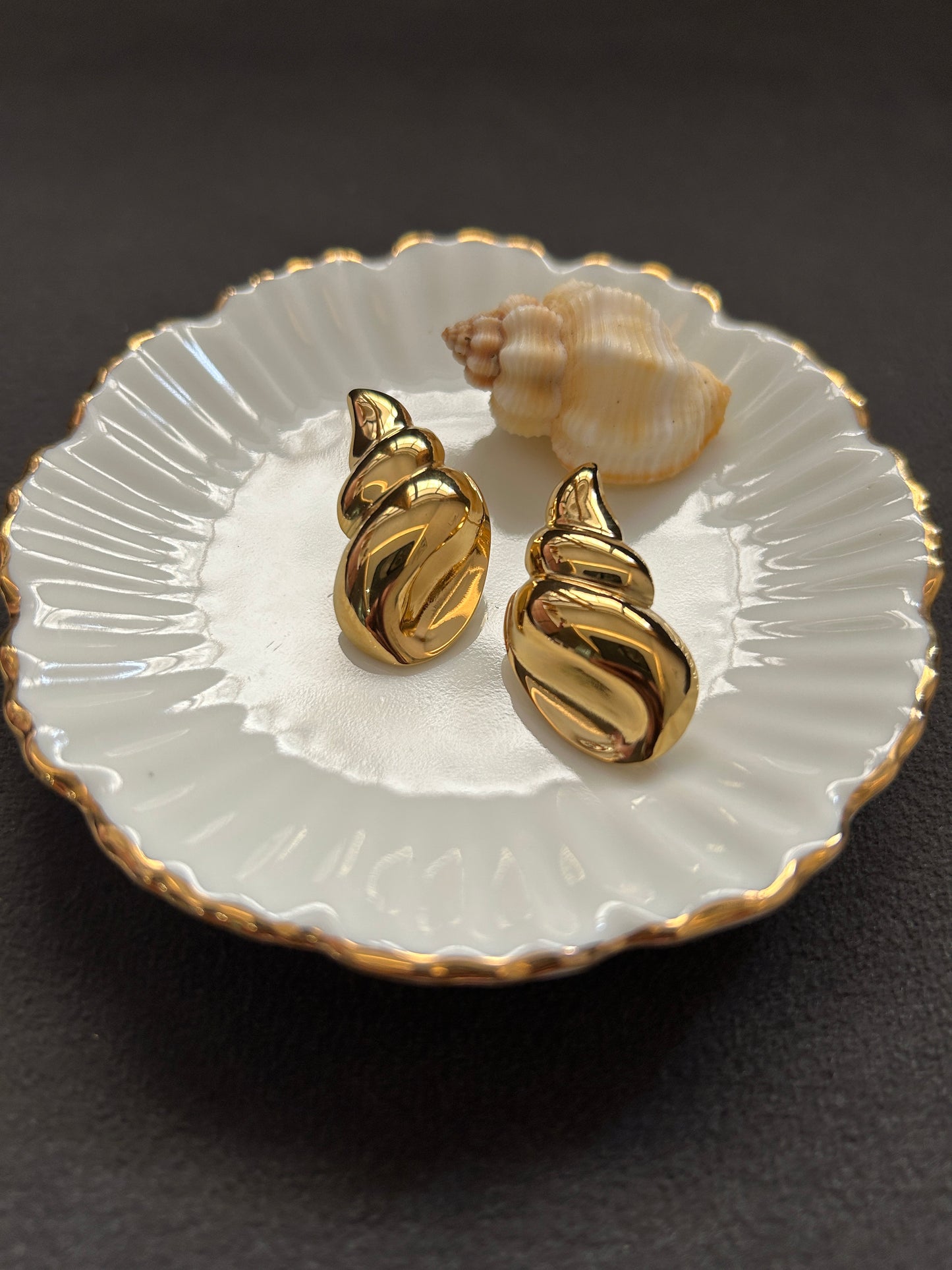 Niki Earrings - Waterproof, 18k Gold Plated