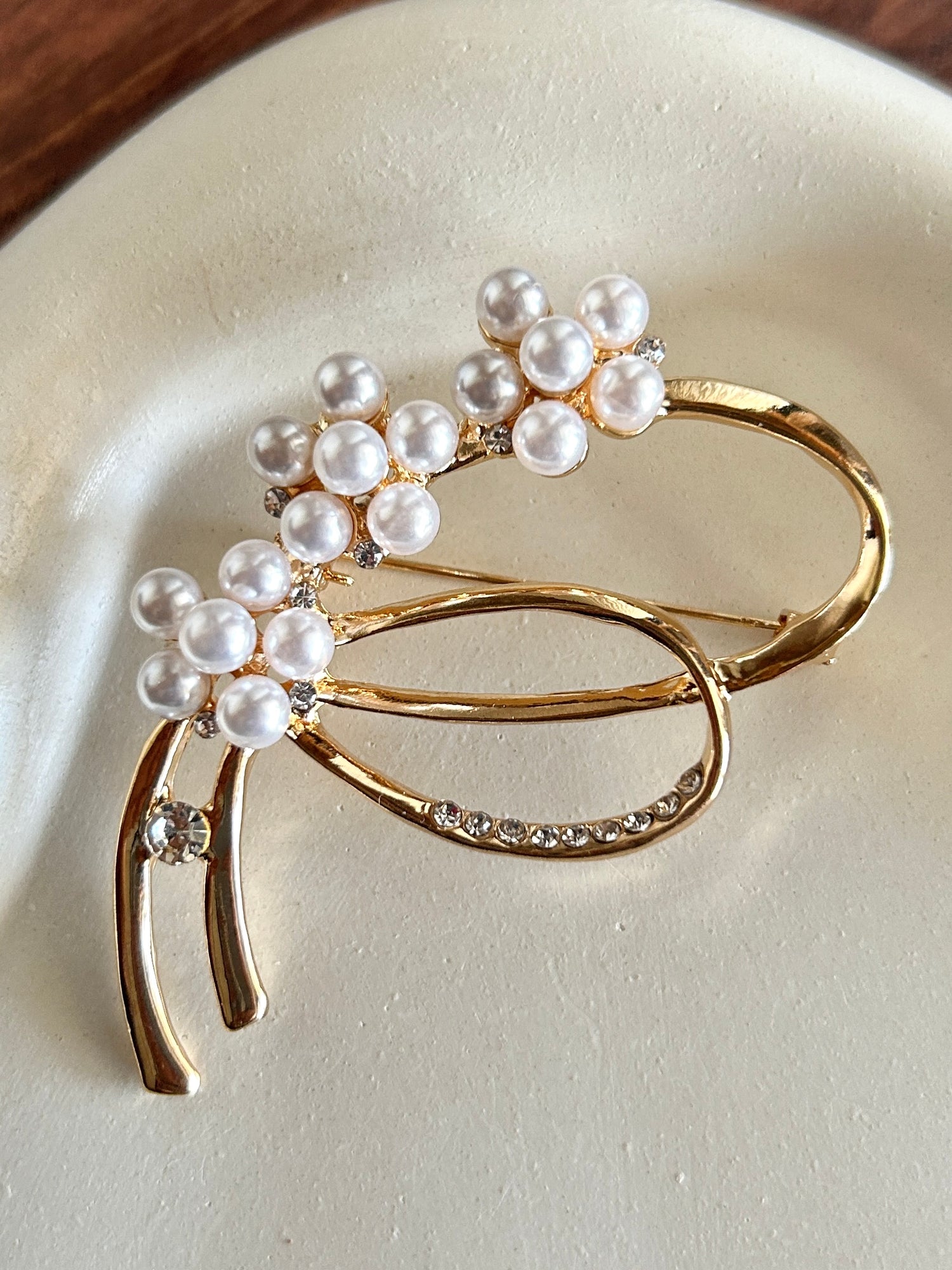 Yeta Pearl Studded Brooch