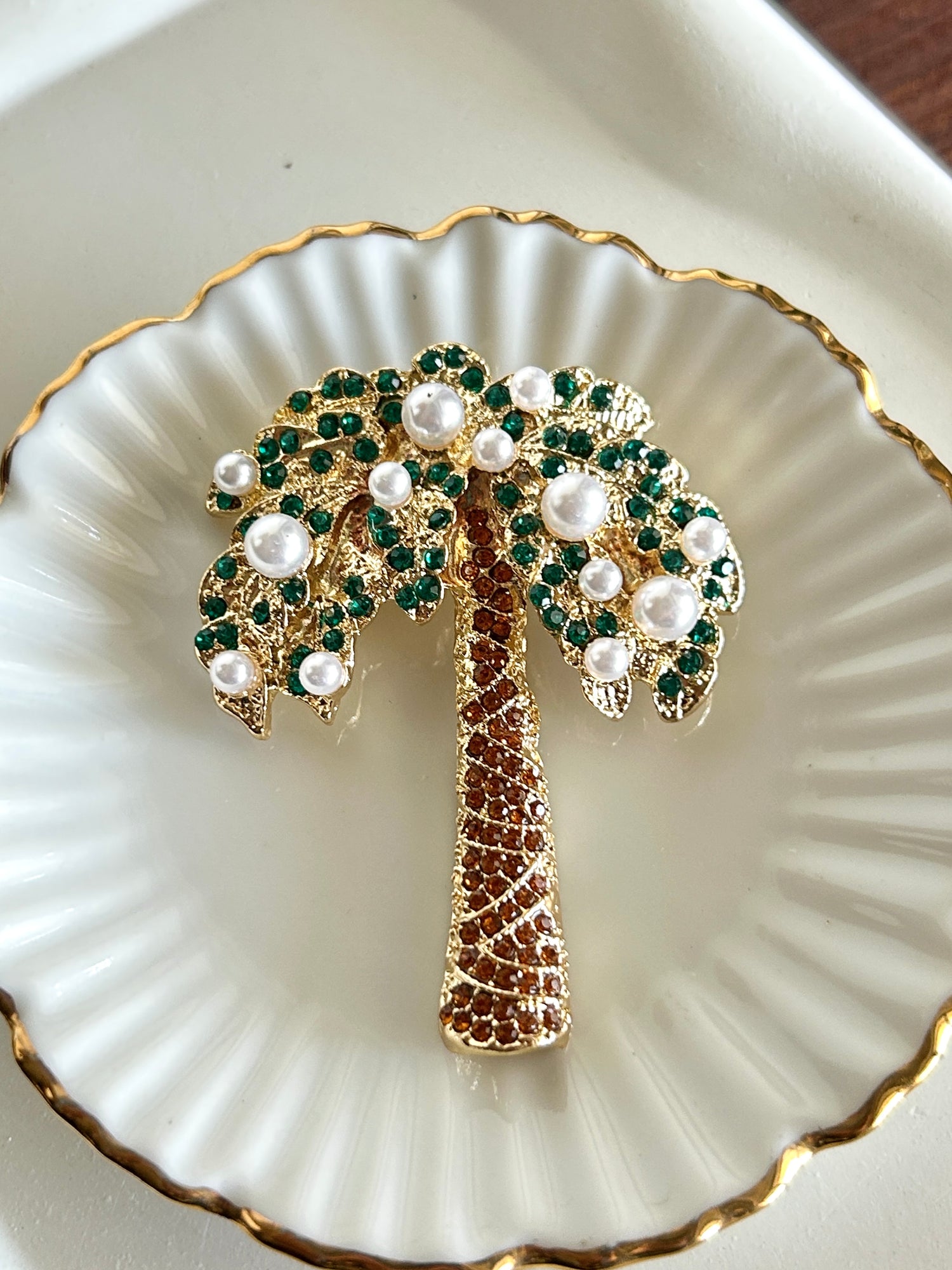 Coconut Pearl Tropical Studded Brooch