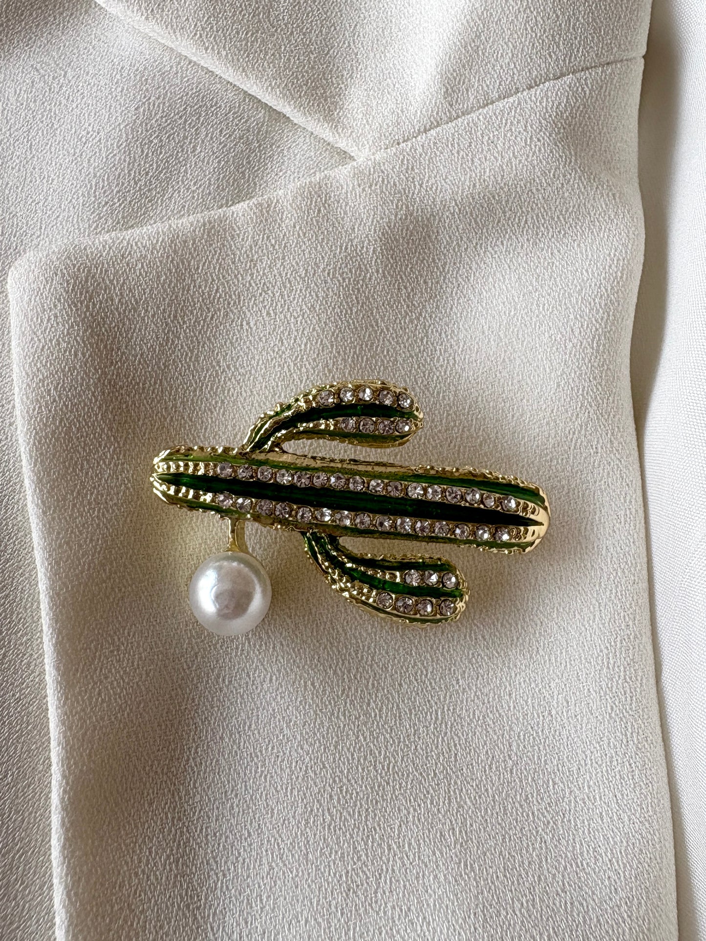 Desert Cactus Pearly Brooch