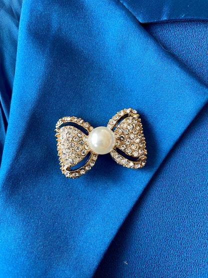 Bow Pearl Brooch