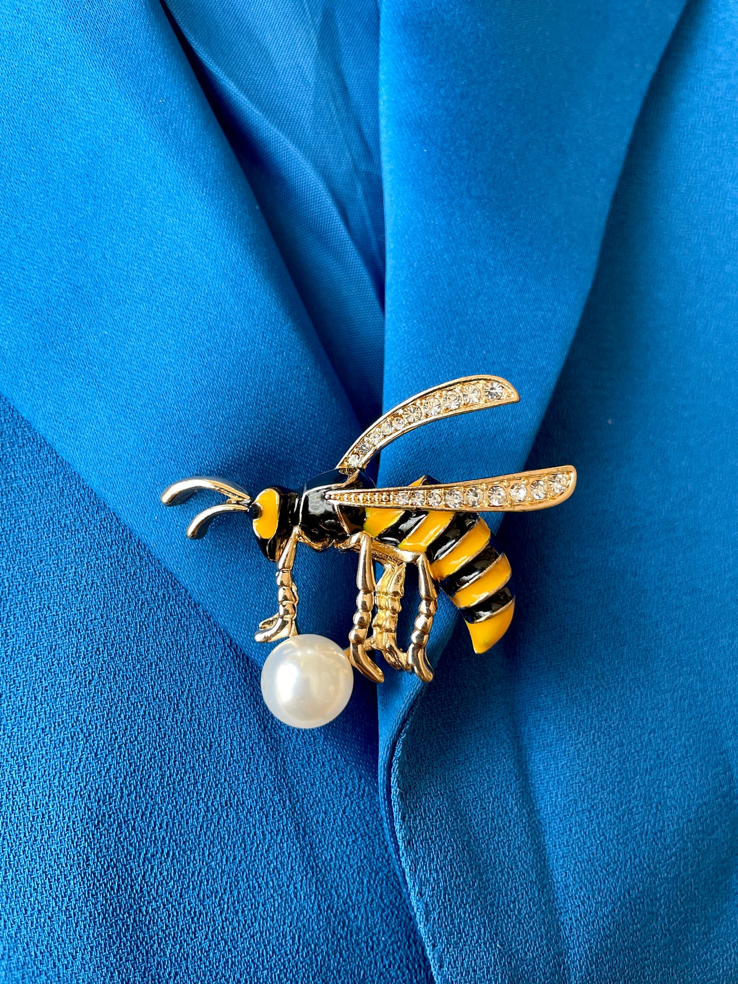 Wasp Bee Pearly Studded Brooch