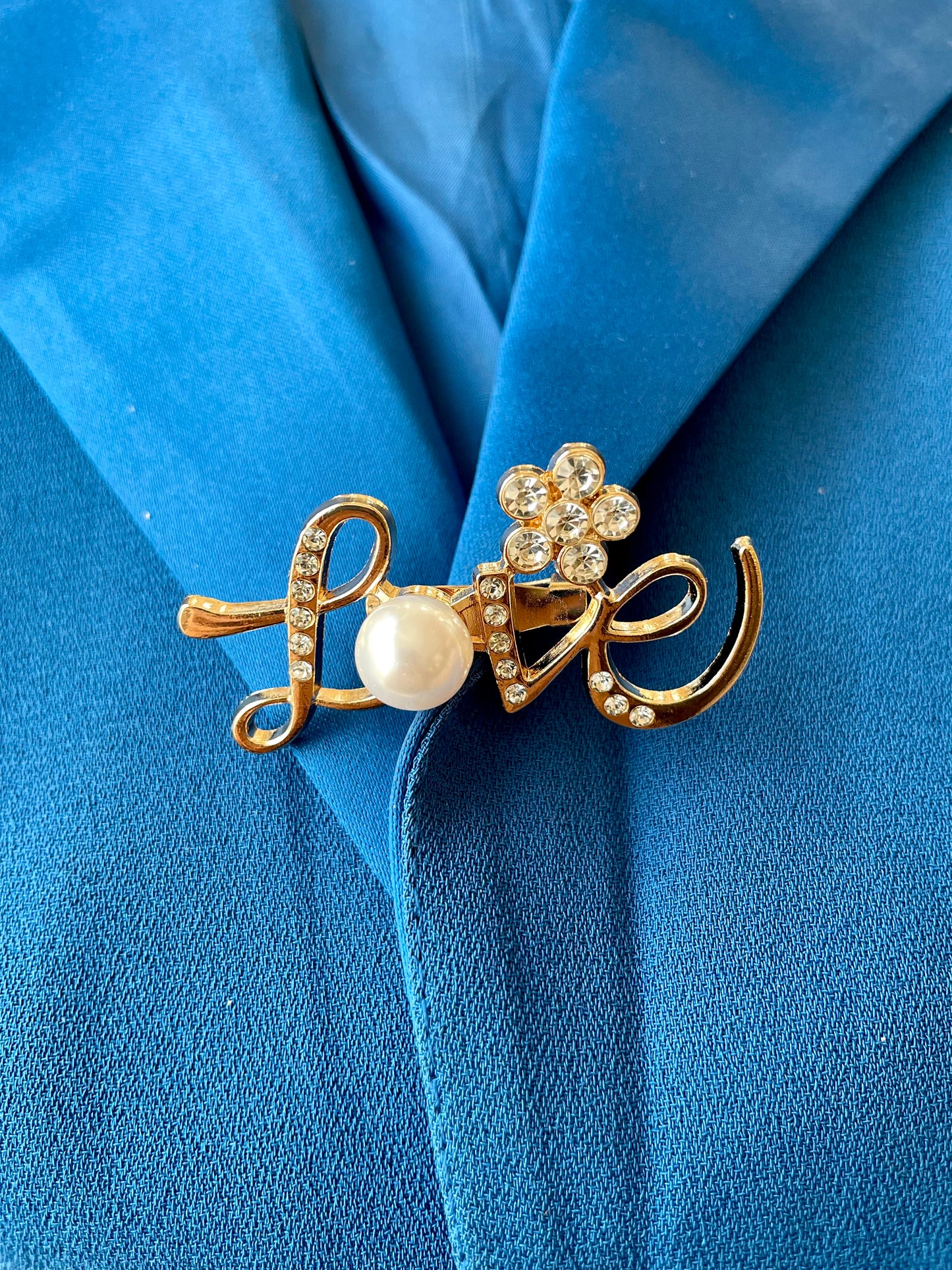 Love Pearl Pin Brooch