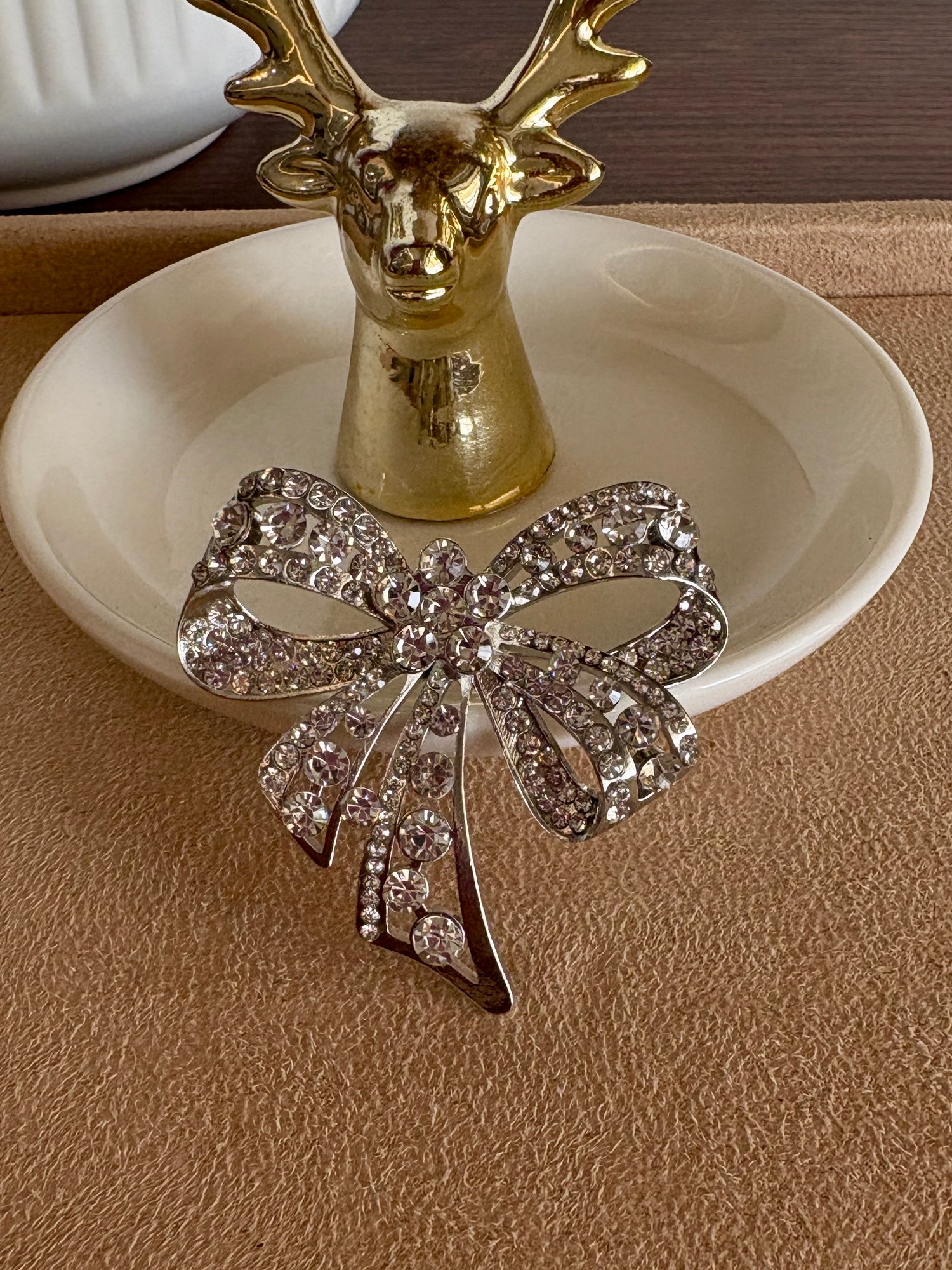 Silver Bow Accent Brooch