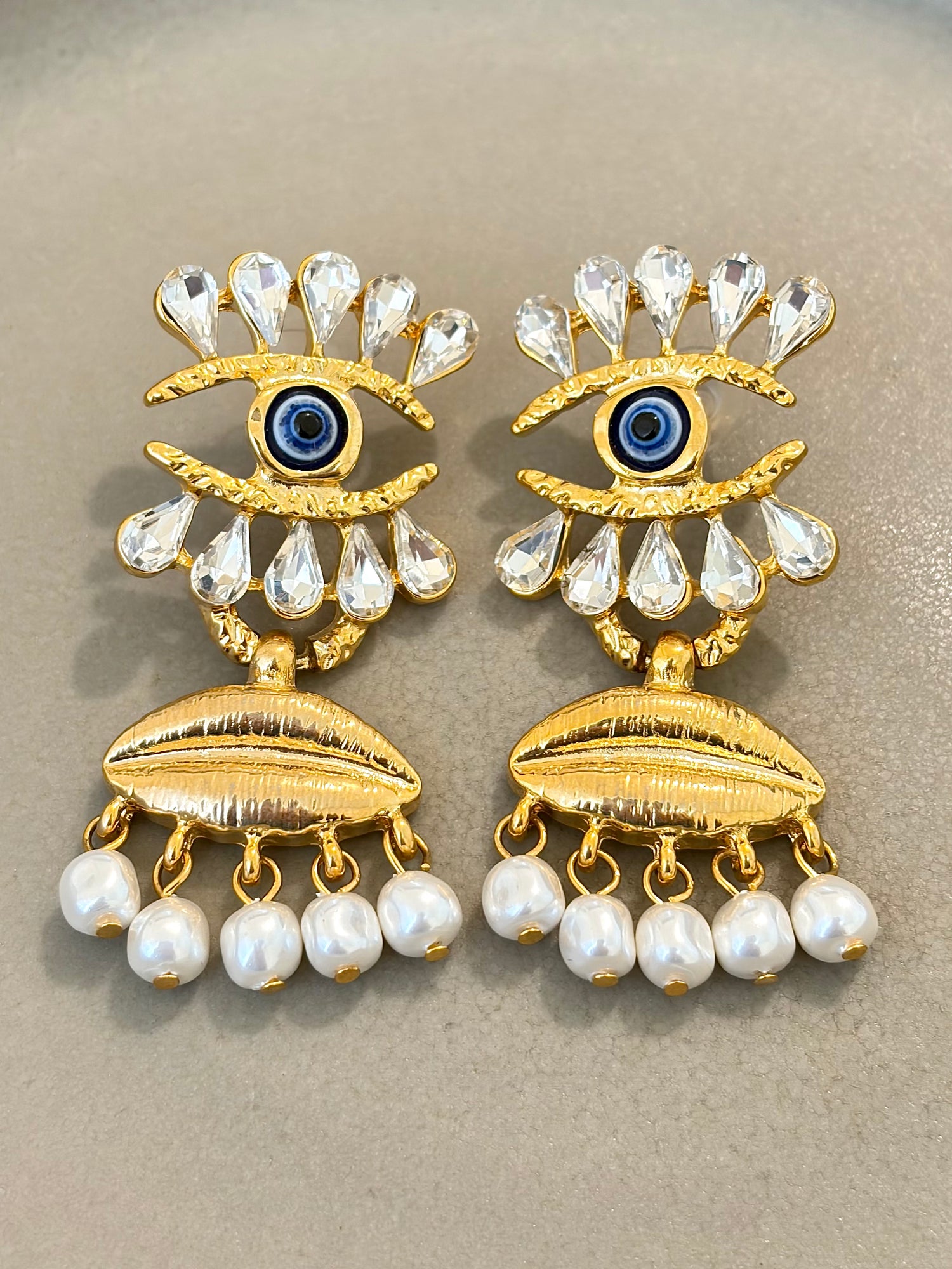 Evil Eye Studded Lips Pearl Earrings