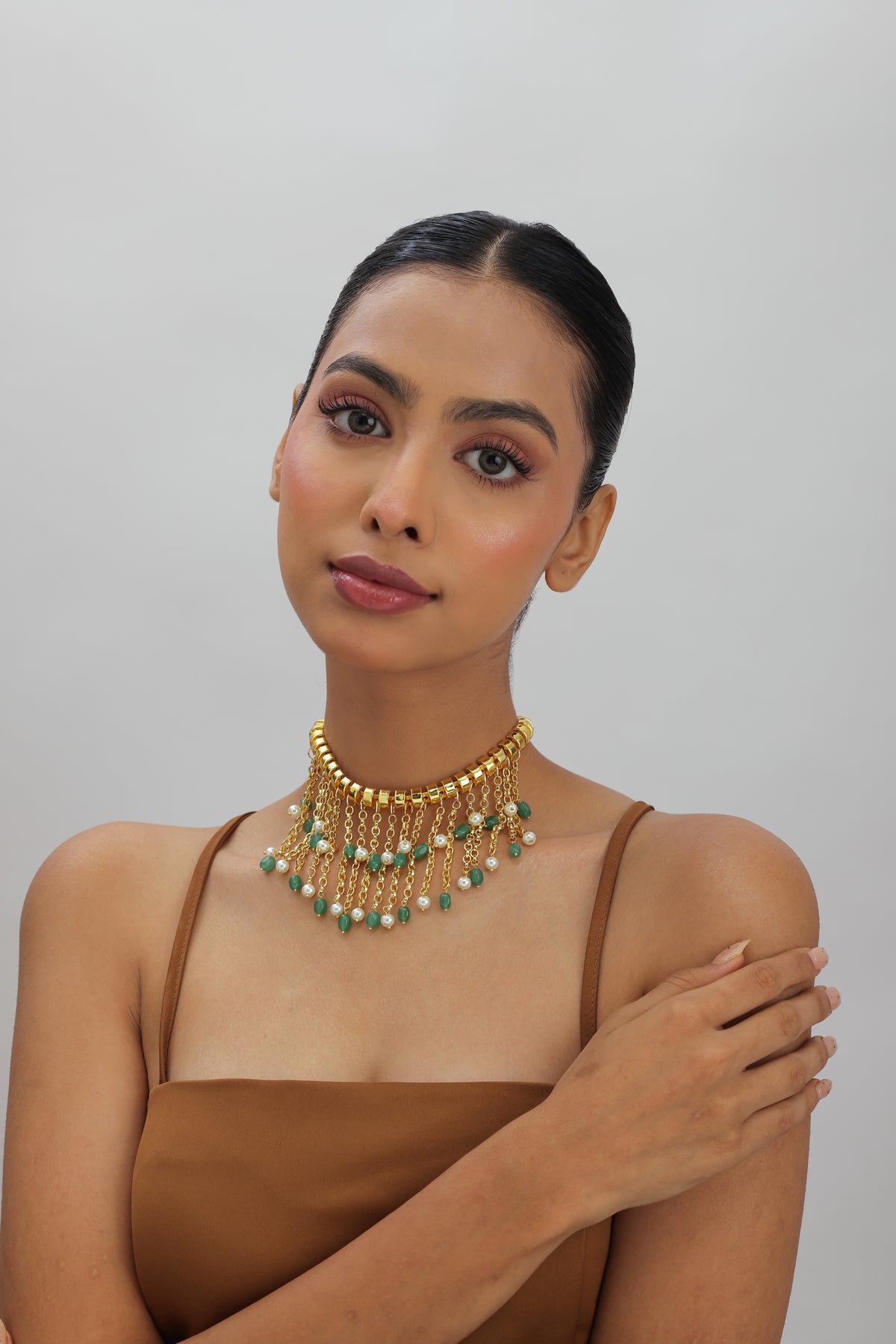 Masai Pearl & Glass Emareld Beaded Fringe Choker Necklace