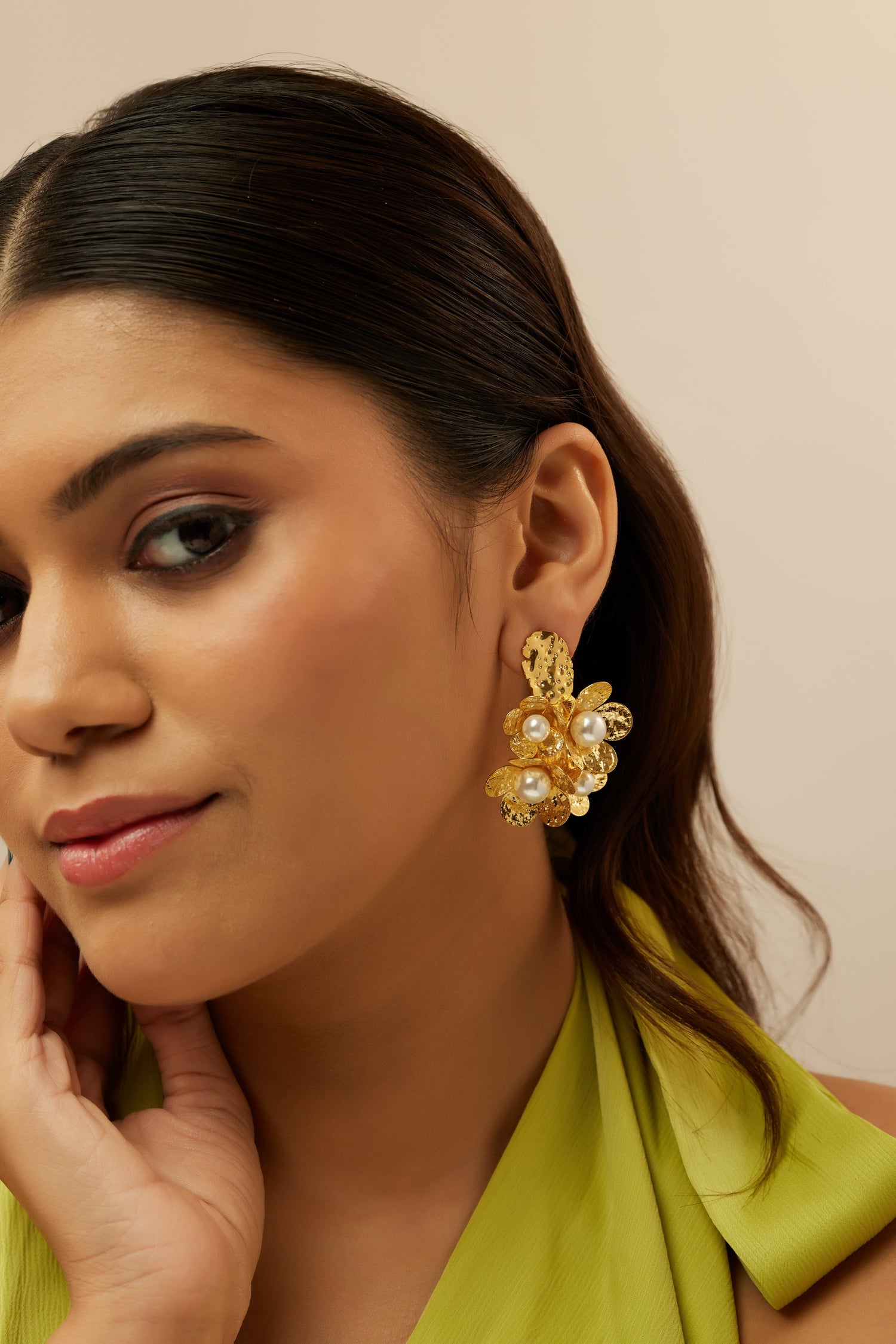 Cluster Floral Pearl Earrings